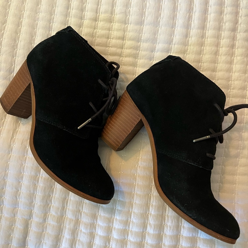 Toms Lace Up Ankle Booties